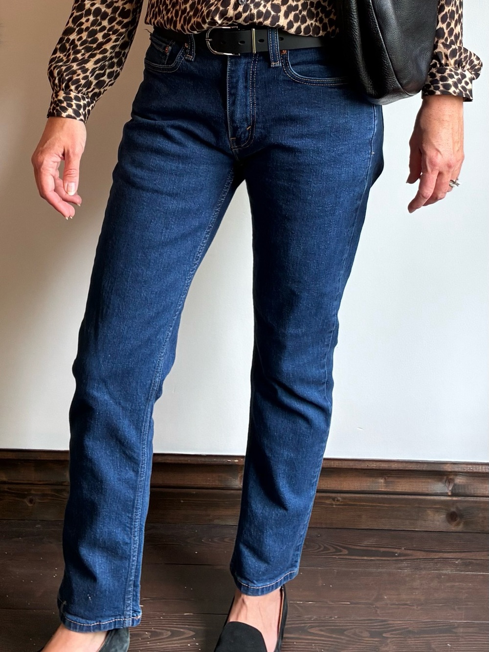 Dark blue Leviβs 514 straight-fit jeans size W30 L30.